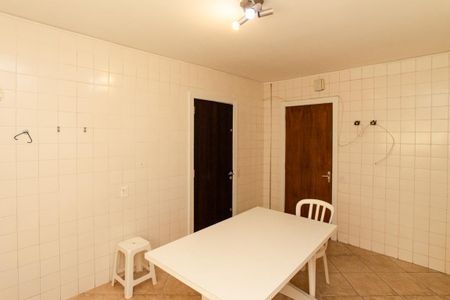 Casa para alugar com 200m², 2 quartos e 2 vagas Casa para alugar com 200m², 2 quartos e 2 vagasCozinha