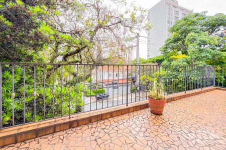 Casa à venda com 200m², 3 quartos e 2 vagas Casa à venda com 200m², 3 quartos e 2 vagasVaranda do Quarto 2