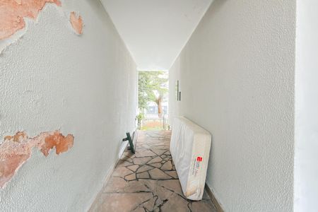 Casa à venda com 200m², 3 quartos e 2 vagas Casa à venda com 200m², 3 quartos e 2 vagasEntrada