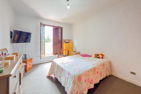 Casa à venda com 200m², 3 quartos e 2 vagas Casa à venda com 200m², 3 quartos e 2 vagasQuarto 3