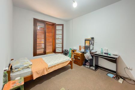 Casa à venda com 200m², 3 quartos e 2 vagas Casa à venda com 200m², 3 quartos e 2 vagasQuarto 2