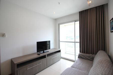 Sala de apartamento para alugar com 1 quarto, 50m² em Jacarepaguá, Rio de Janeiro