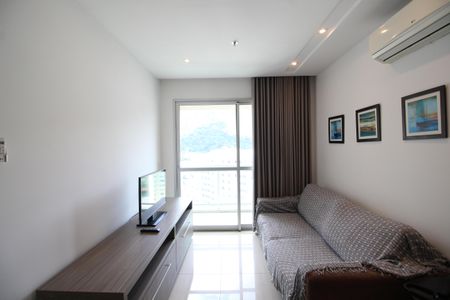 Sala de apartamento para alugar com 1 quarto, 50m² em Jacarepaguá, Rio de Janeiro