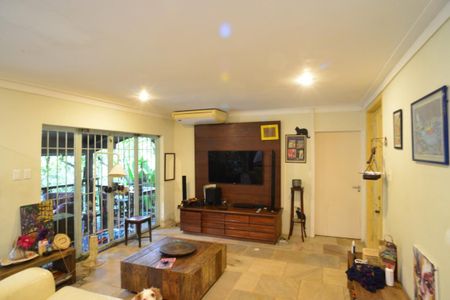 Sala de casa de condomínio à venda com 3 quartos, 200m² em Itanhangá, Rio de Janeiro