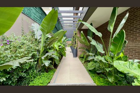 Studio à venda com 33m², 1 quarto e sem vaga Studio à venda com 33m², 1 quarto e sem vagaEntrada