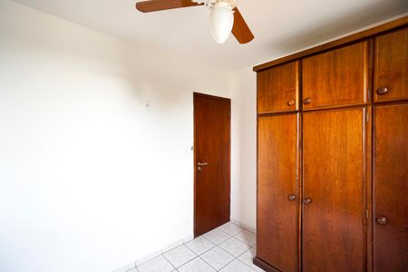 Apartamento à venda com 55m², 2 quartos e 2 vagas Apartamento à venda com 55m², 2 quartos e 2 vagasQuarto 02