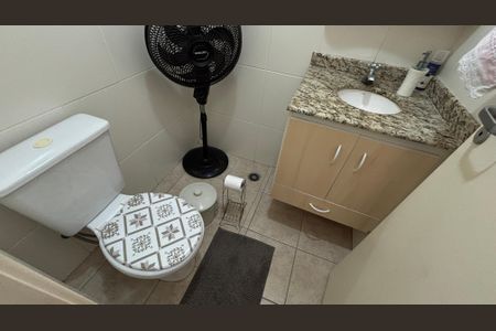 Apartamento à venda com 52m², 2 quartos e 1 vaga Apartamento à venda com 52m², 2 quartos e 1 vagaBanheiro