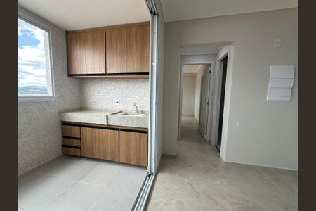 Apartamento para alugar com 70m², 2 quartos e 1 vagaVaranda