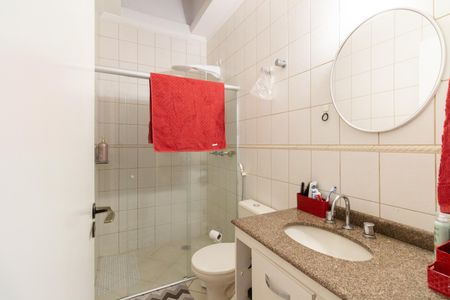 Casa à venda com 194m², 4 quartos e 4 vagas Casa à venda com 194m², 4 quartos e 4 vagasBanheiro 2