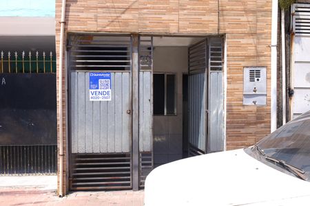 Casa à venda com 120m², 2 quartos e sem vagaPlaca instalada no portão - Código IYJT-52