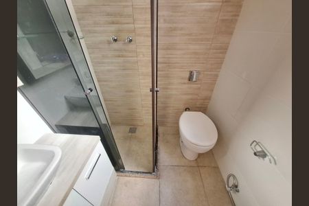 Banheiro de apartamento para alugar com 1 quarto, 40m² em Santa Teresa, Rio de Janeiro