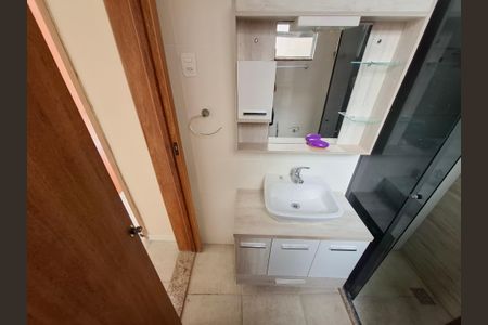 Banheiro de apartamento para alugar com 1 quarto, 40m² em Santa Teresa, Rio de Janeiro