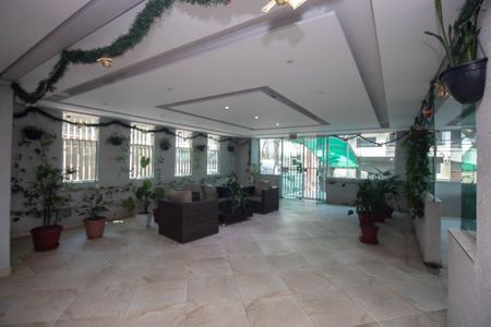 Apartamento para alugar com 70m², 2 quartos e 1 vaga Apartamento para alugar com 70m², 2 quartos e 1 vagaHall