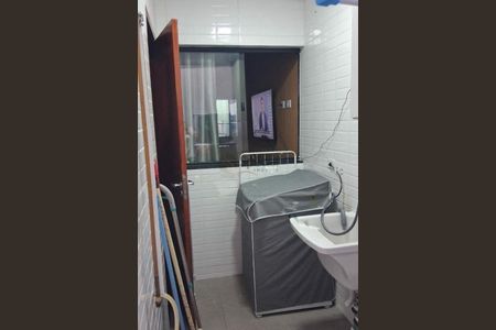 Casa à venda com 2 quartos, 44m² em Vila Carrão, São Paulo