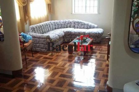 Casa à venda com 4 quartos, 337m² em Andaraí, Rio de Janeiro