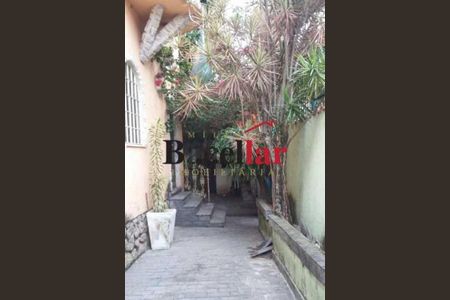 Casa à venda com 337m², 4 quartos e 3 vagas