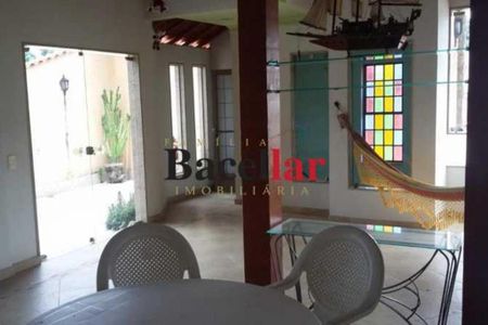 Casa à venda com 4 quartos, 337m² em Andaraí, Rio de Janeiro