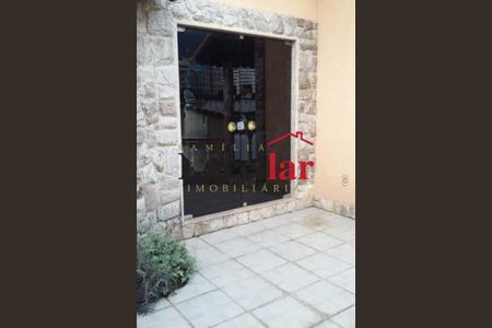 Casa à venda com 337m², 4 quartos e 3 vagas