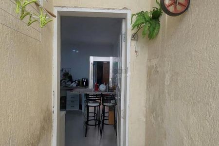 Casa à venda com 70m², 2 quartos e 1 vaga
