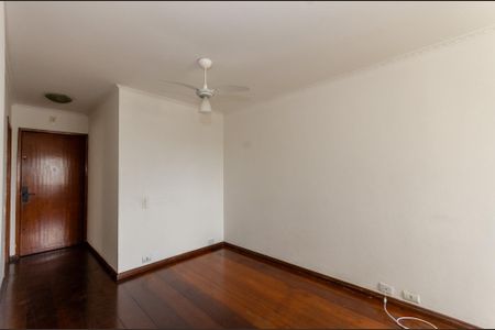 Apartamento para alugar com 75m², 3 quartos e 1 vaga Apartamento para alugar com 75m², 3 quartos e 1 vagaSala