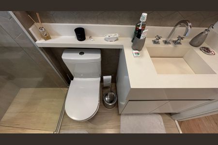 Apartamento à venda com 92m², 3 quartos e 2 vagas Apartamento à venda com 92m², 3 quartos e 2 vagasBanheiro da Suíte