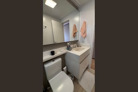 Apartamento à venda com 92m², 3 quartos e 2 vagas Apartamento à venda com 92m², 3 quartos e 2 vagasBanheiro da Suíte