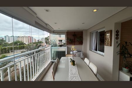 Apartamento à venda com 92m², 3 quartos e 2 vagas Apartamento à venda com 92m², 3 quartos e 2 vagasSala - Sala de Jantar Varanda