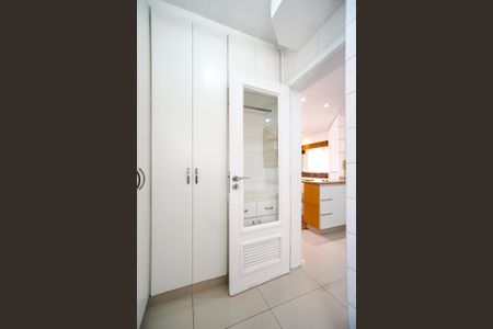 Apartamento à venda com 92m², 3 quartos e 2 vagasÁrea de serviço