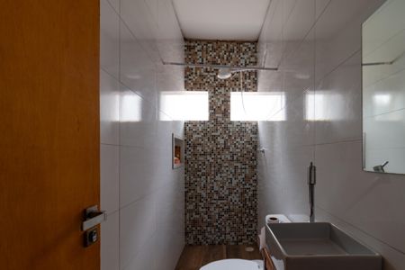 Casa à venda com 100m², 3 quartos e sem vaga Casa à venda com 100m², 3 quartos e sem vagaBanheiro