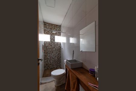 Casa à venda com 100m², 3 quartos e sem vaga Casa à venda com 100m², 3 quartos e sem vagaBanheiro