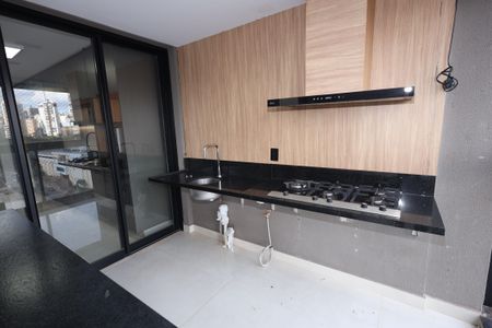 Apartamento para alugar com 216m², 4 quartos e 3 vagasSacada