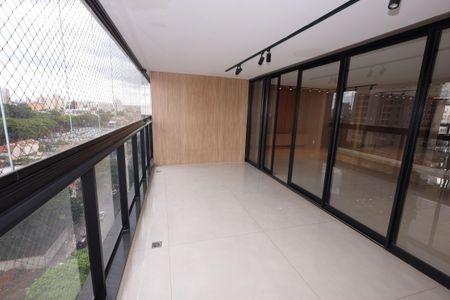 Apartamento para alugar com 216m², 4 quartos e 3 vagasSacada