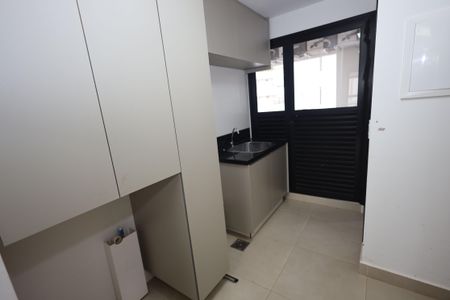 Apartamento para alugar com 216m², 4 quartos e 3 vagasÁrea de Serviço