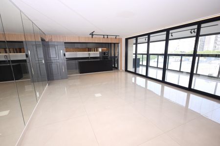 Sala de apartamento para alugar com 4 quartos, 216m² em Setor Bueno, Goiânia