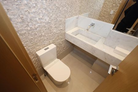 Apartamento para alugar com 216m², 4 quartos e 3 vagasLavabo