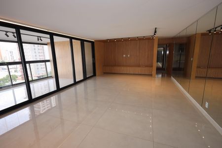 Apartamento para alugar com 216m², 4 quartos e 3 vagasSala