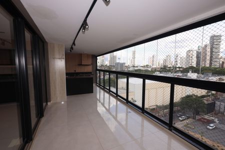 Apartamento para alugar com 216m², 4 quartos e 3 vagasSacada