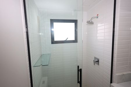 Apartamento para alugar com 216m², 4 quartos e 3 vagasBanheiro do Quarto 1