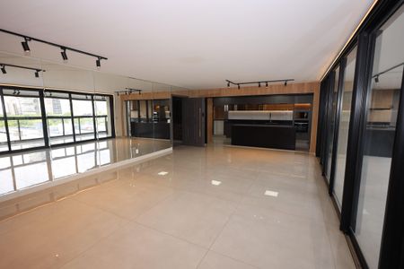 Apartamento para alugar com 216m², 4 quartos e 3 vagasSala