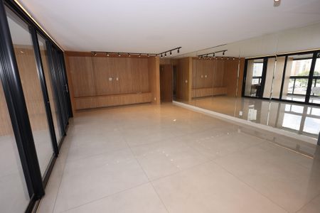 Apartamento para alugar com 216m², 4 quartos e 3 vagasSala
