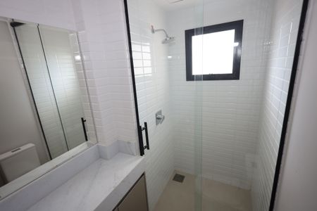 Apartamento para alugar com 216m², 4 quartos e 3 vagasBanheiro do Quarto 3