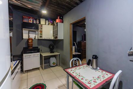 Casa para alugar com 50m², 2 quartos e 1 vagaSala e Cozinha 
