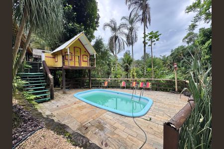 Casa à venda com 4000m², 8 quartos e 10 vagasÁrea externa