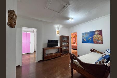 Casa à venda com 4000m², 8 quartos e 10 vagasHall Íntimo