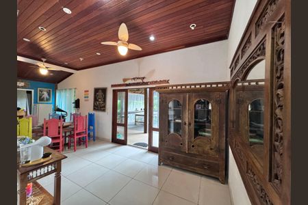 Casa à venda com 4000m², 8 quartos e 10 vagasSala