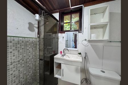 Casa à venda com 4000m², 8 quartos e 10 vagasDependência - Banheiro