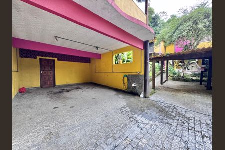 Casa à venda com 4000m², 8 quartos e 10 vagasÁrea externa