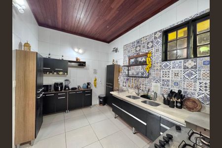 Casa à venda com 4000m², 8 quartos e 10 vagasCozinha