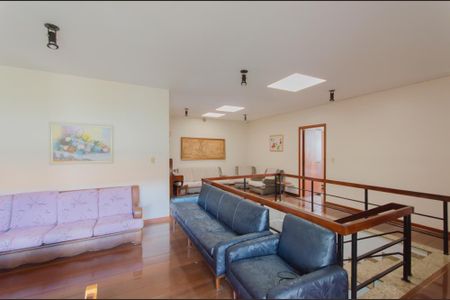 Casa à venda com 360m², 5 quartos e 5 vagasSala 2