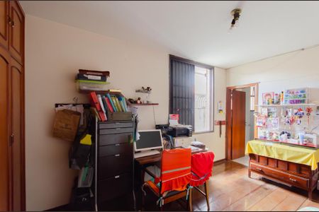 Casa à venda com 360m², 5 quartos e 5 vagasSuíte 1